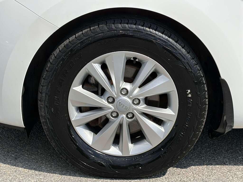 Kia Sedona LX 2018 Blanc Gatineau - photo #8