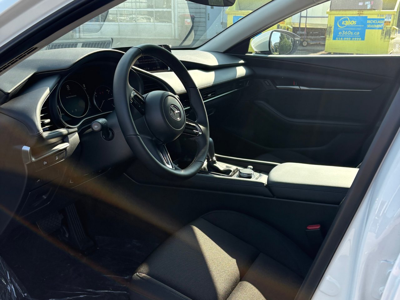 2025 MAZDA Mazda3 GS Snowflake White Pearl Châteauguay - photo #8
