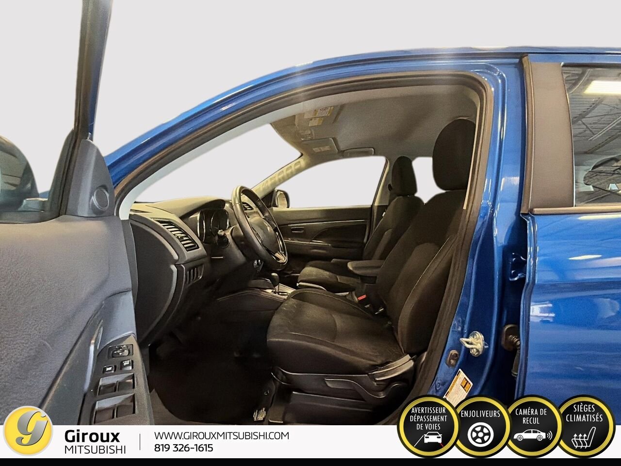 2020 Mitsubishi RVR Blue Sainte-Agathe-des-Monts - photo #8
