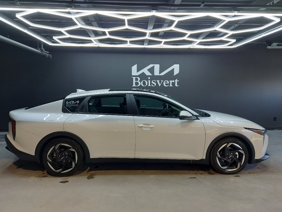 2025 Kia K4 2025 Snow White Pearl