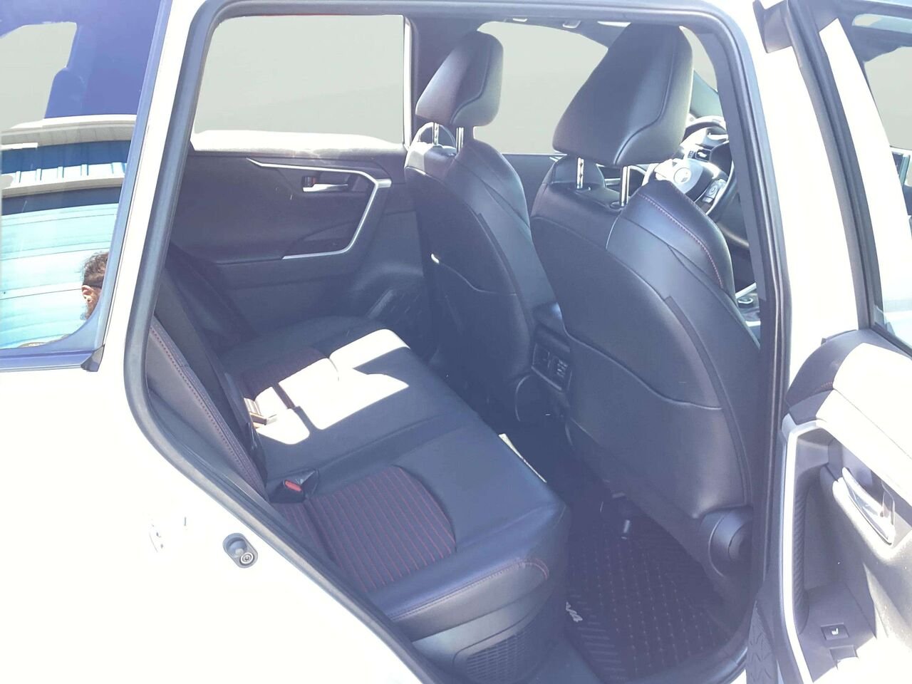 2023 Toyota RAV4 Prime Wind Chill Pearl Gatineau - photo #18