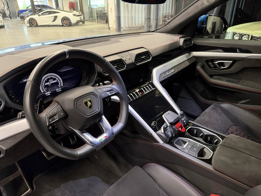 2020 Lamborghini Urus