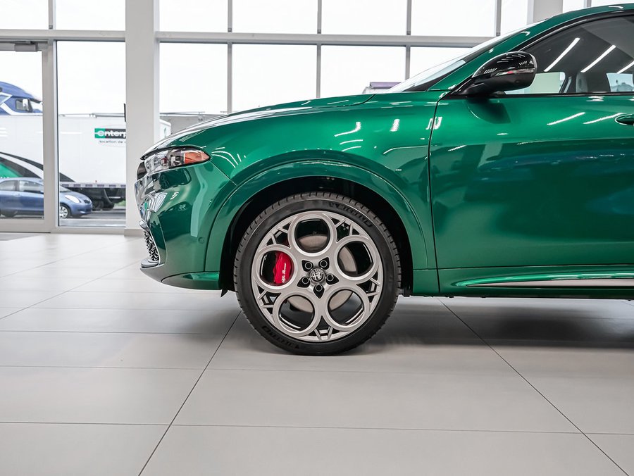 Alfa Romeo Tonale Tributo 2025 Verde Fangio métallisé