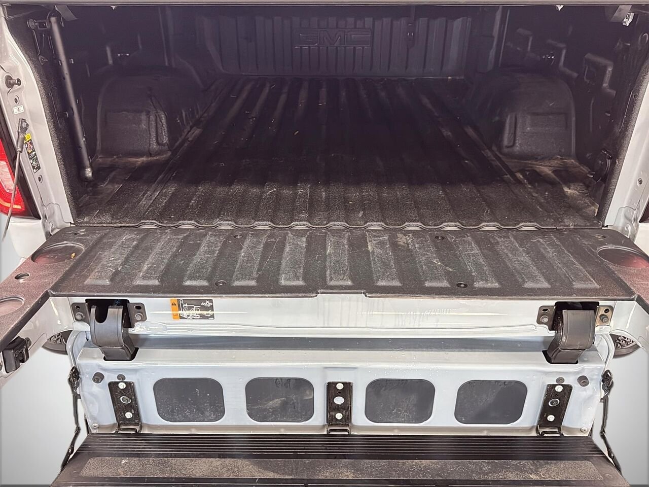 GMC Sierra 1500 AT4 cabine multiplace 4RM 157 po 2025 Gris Saint-Hyacinthe - photo #14