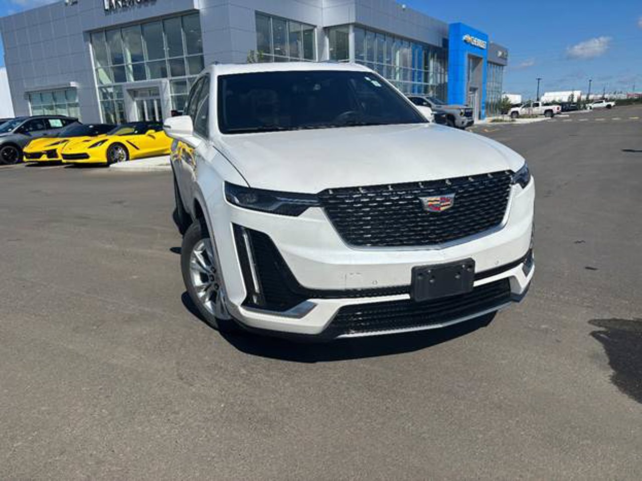 2024 Cadillac XT6 AWD 4dr Luxury White Sherwood Park - photo #1