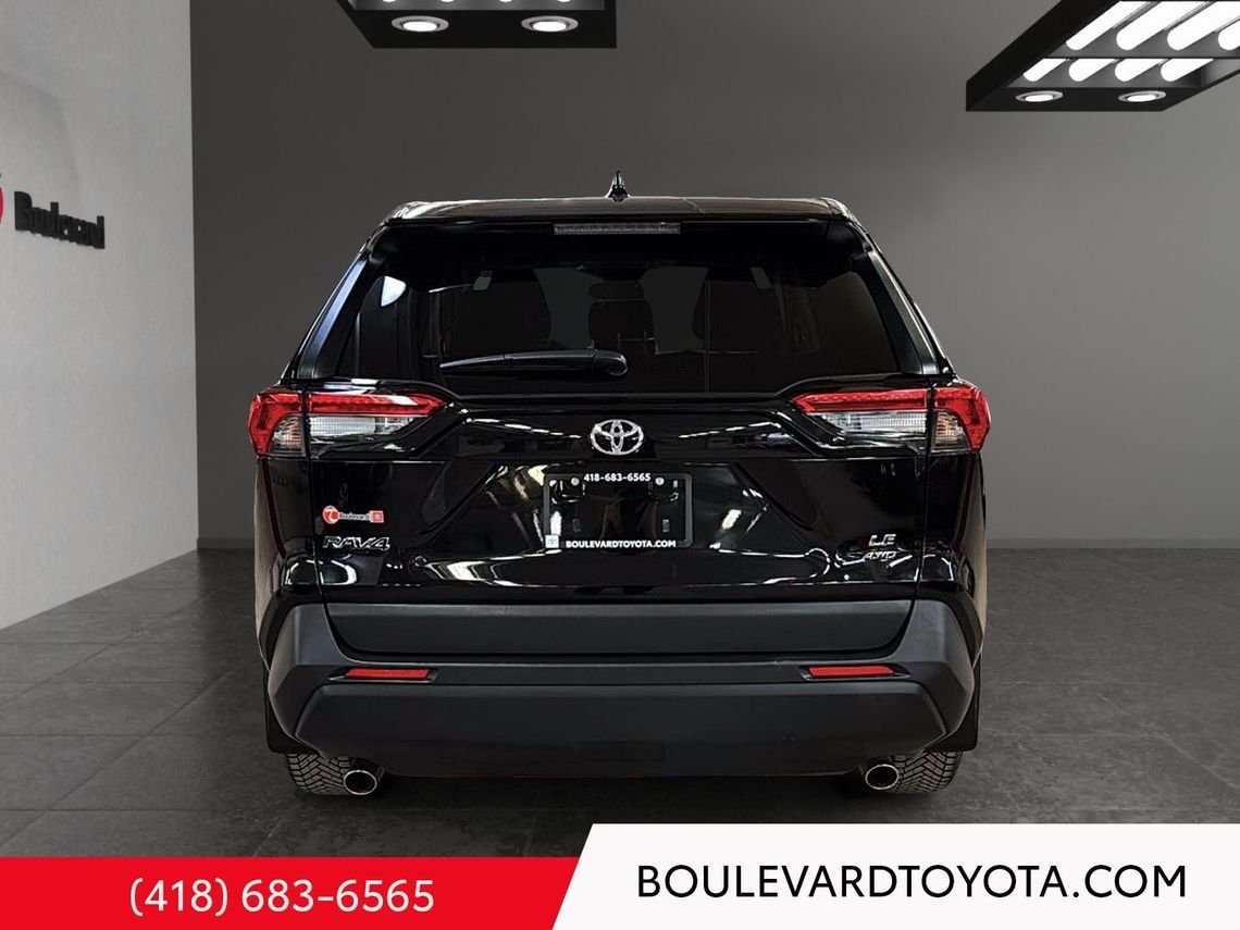 2024 Toyota RAV4 531713-108 | LE, AWD Midnight Black Metallic Québec - photo #10