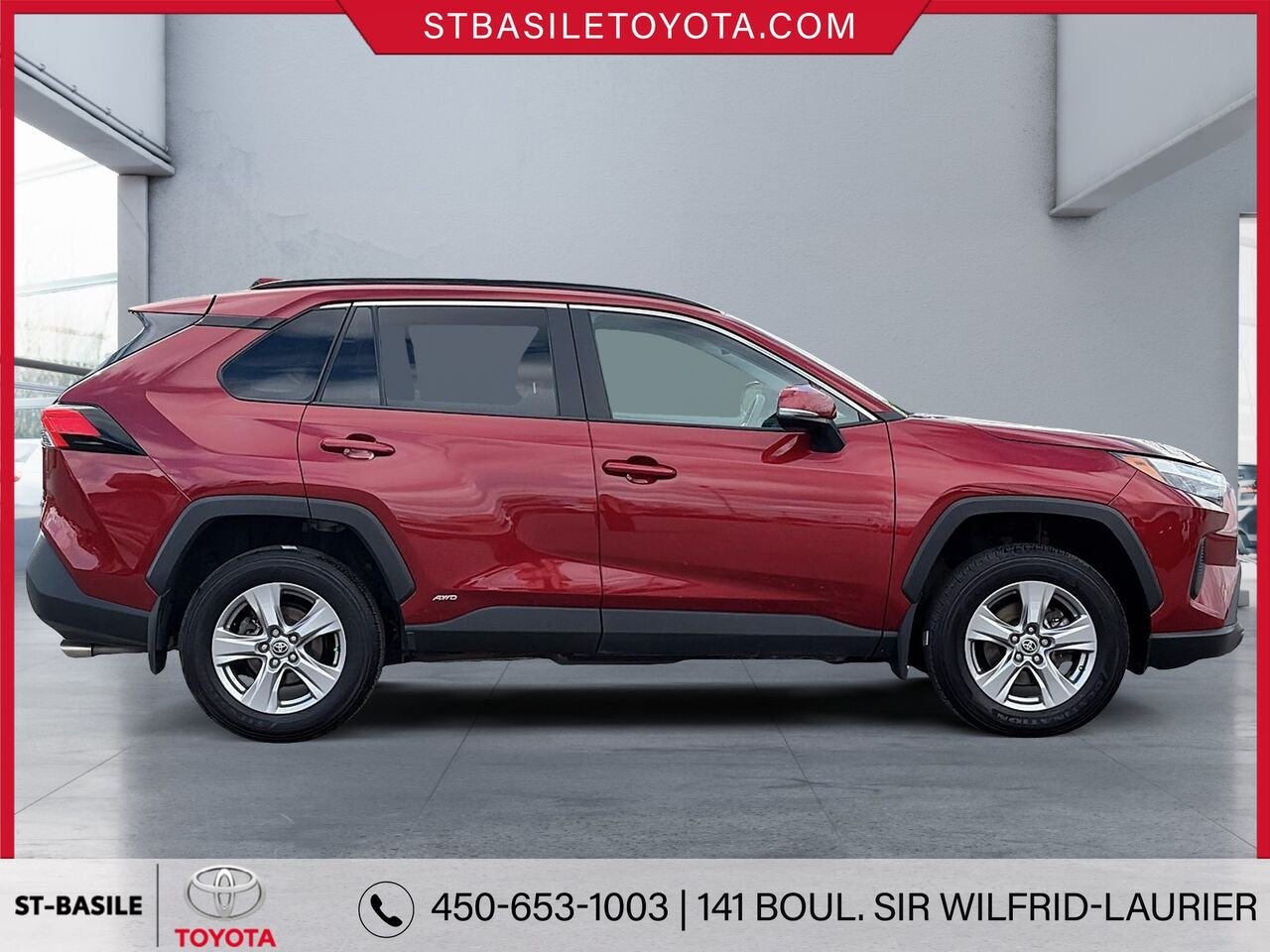 Toyota RAV4 Hybride 2024 Rouge rubis nacré Saint-Basile-le-Grand - photo #2