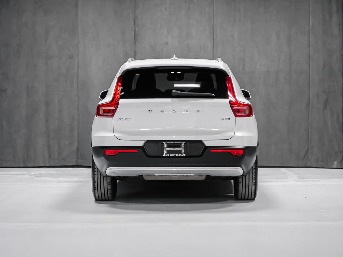 Volvo XC40 B5 CORE CONVENIENCE CLIMATE 2023 Blanc Montréal - photo #4
