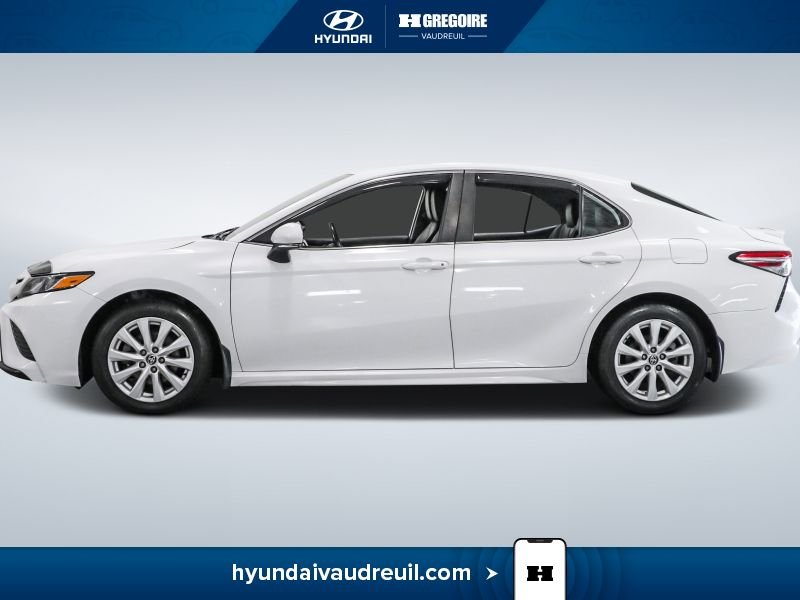 2020 Toyota Camry White Blainville - photo #5