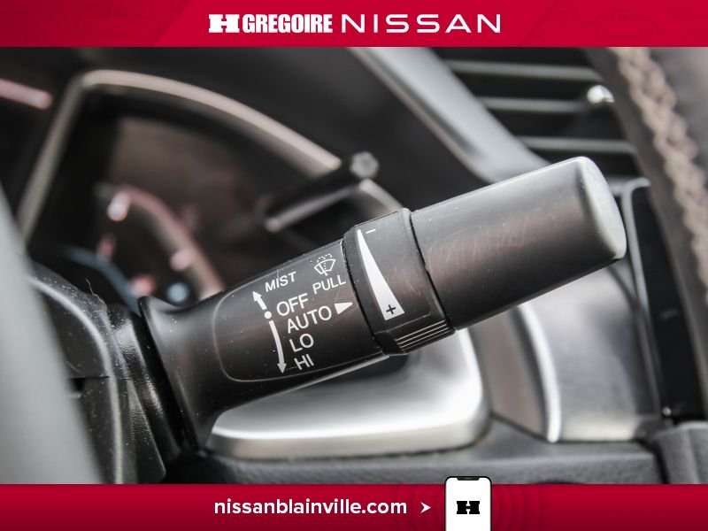 2018 Honda Civic Red Blainville - photo #19