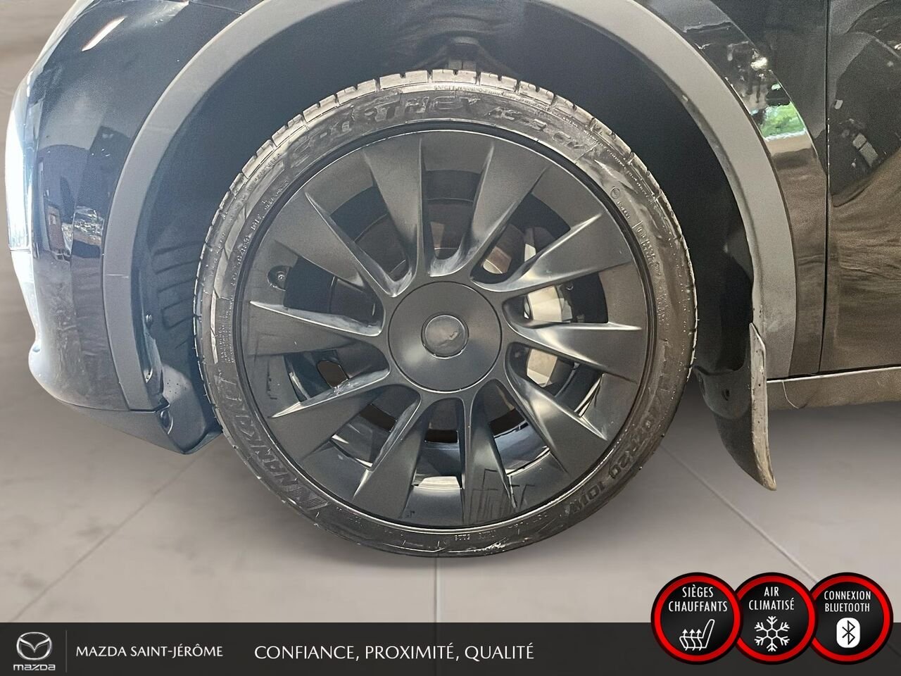 2023 Tesla Model Y MOON ROOF | LEATHER | Black Saint-Jérôme - photo #10