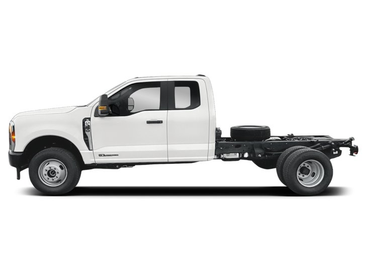 2026 Ford Super Duty F-350 à roues arrière jumelées Châssis-cabines XLT