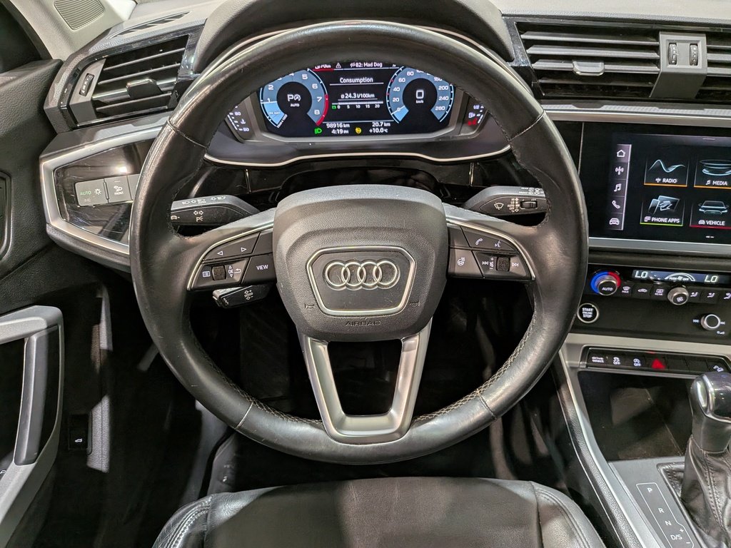 2022 Audi Q3 Komfort 45 TFSI quattro Black Val-David - photo #13