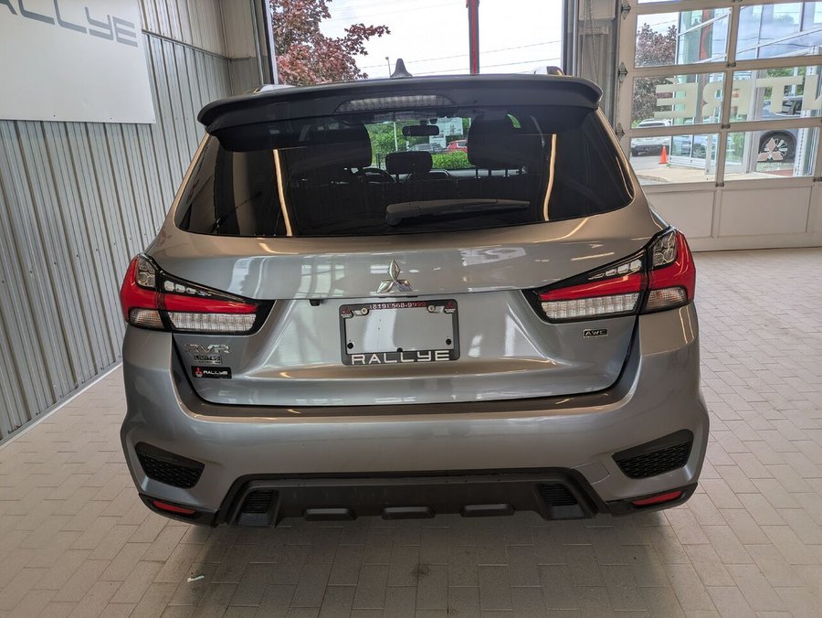 Mitsubishi RVR LE AWD 2022 Gris