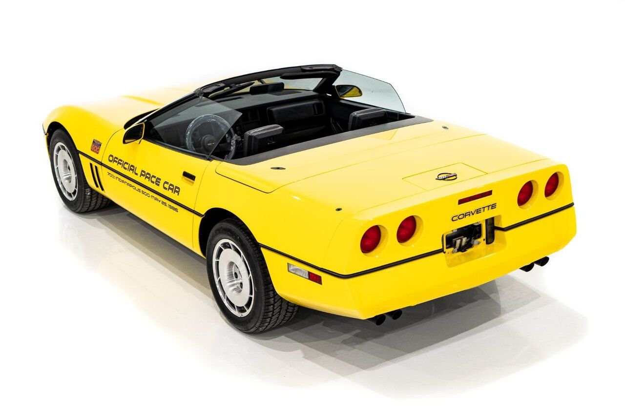 1986 Chevrolet Corvette Pace Car livery with only 17,380km (10,800miles) Yellow Montreal - photo #45