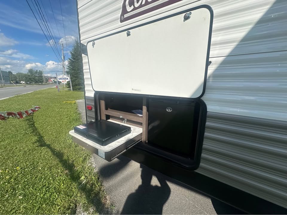 Coleman Lantern 214 BH 2021 Blanc Thetford Mines - photo #12