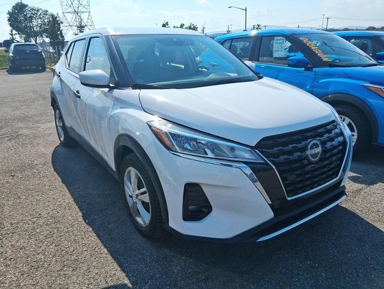 2022 Nissan Kicks S TA 2022 White