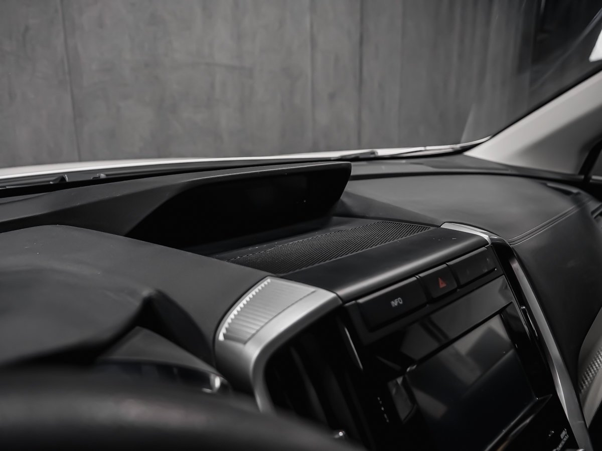Subaru Ascent CONVENIENCE 7 PLACES APPLE CARPLAY SIÈGES CHAUFFANT 2019 Blanc Montréal - photo #11