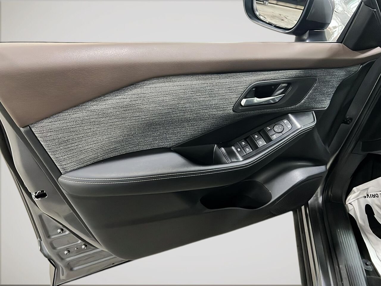2023 Nissan Rogue Grey Québec - photo #10