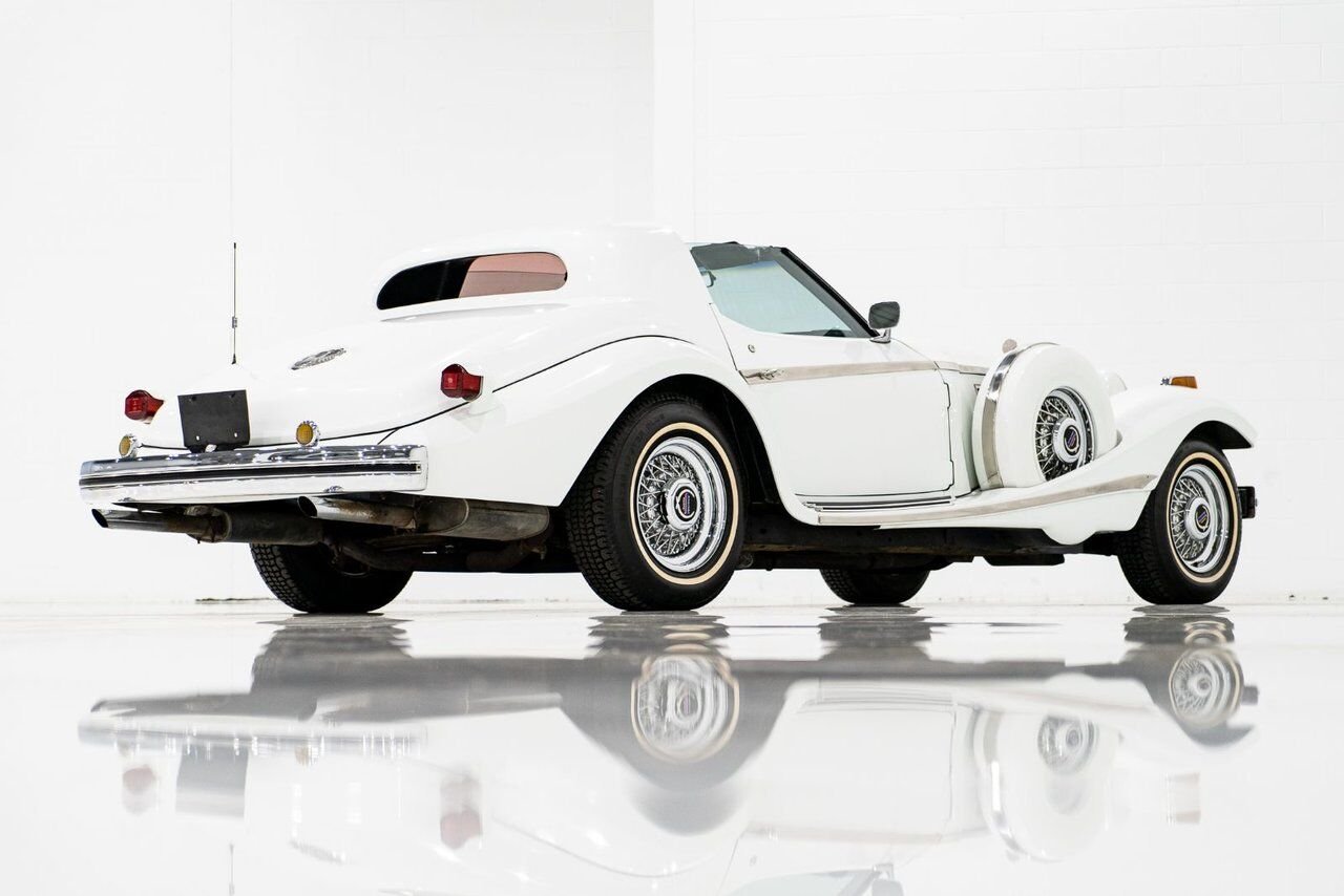 1981 Phillips Motor Car Berlina Coupe Only 1 of 78 produced. Very rare | PRIX EN USD White Montreal - photo #40