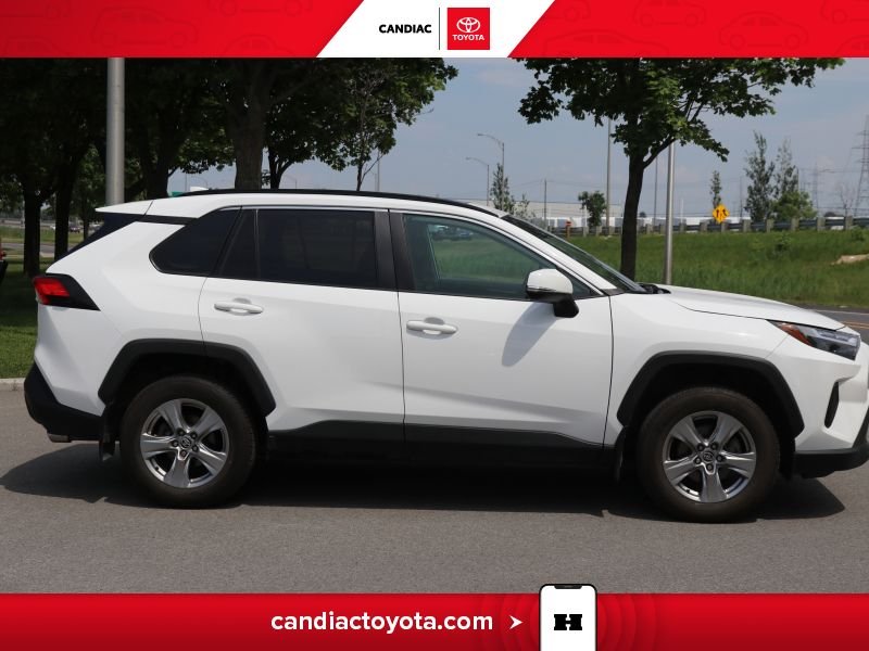 2022 Toyota Rav 4 White Laval - photo #11