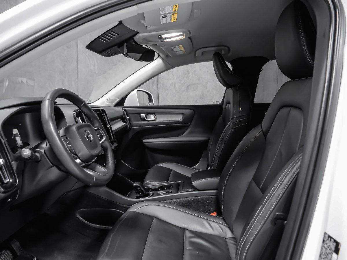 Volvo XC40 B5 CORE CONVENIENCE CLIMATE 2023 Blanc Montréal - photo #10