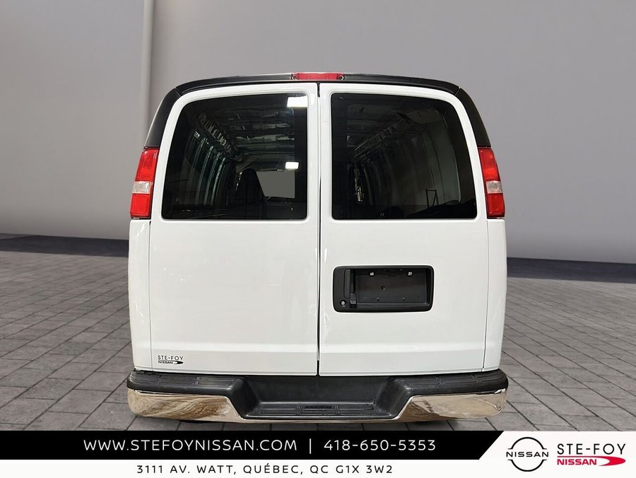 GMC Fourgonnette Savana utilitaire S6199A 2023 Blanc