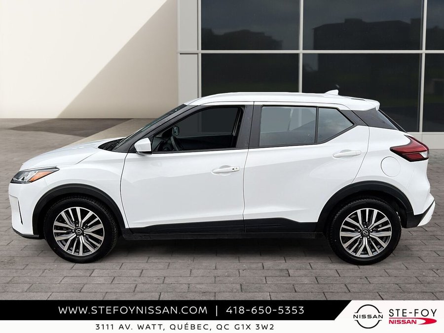 2025 Nissan Kicks Play SV 2025 Black