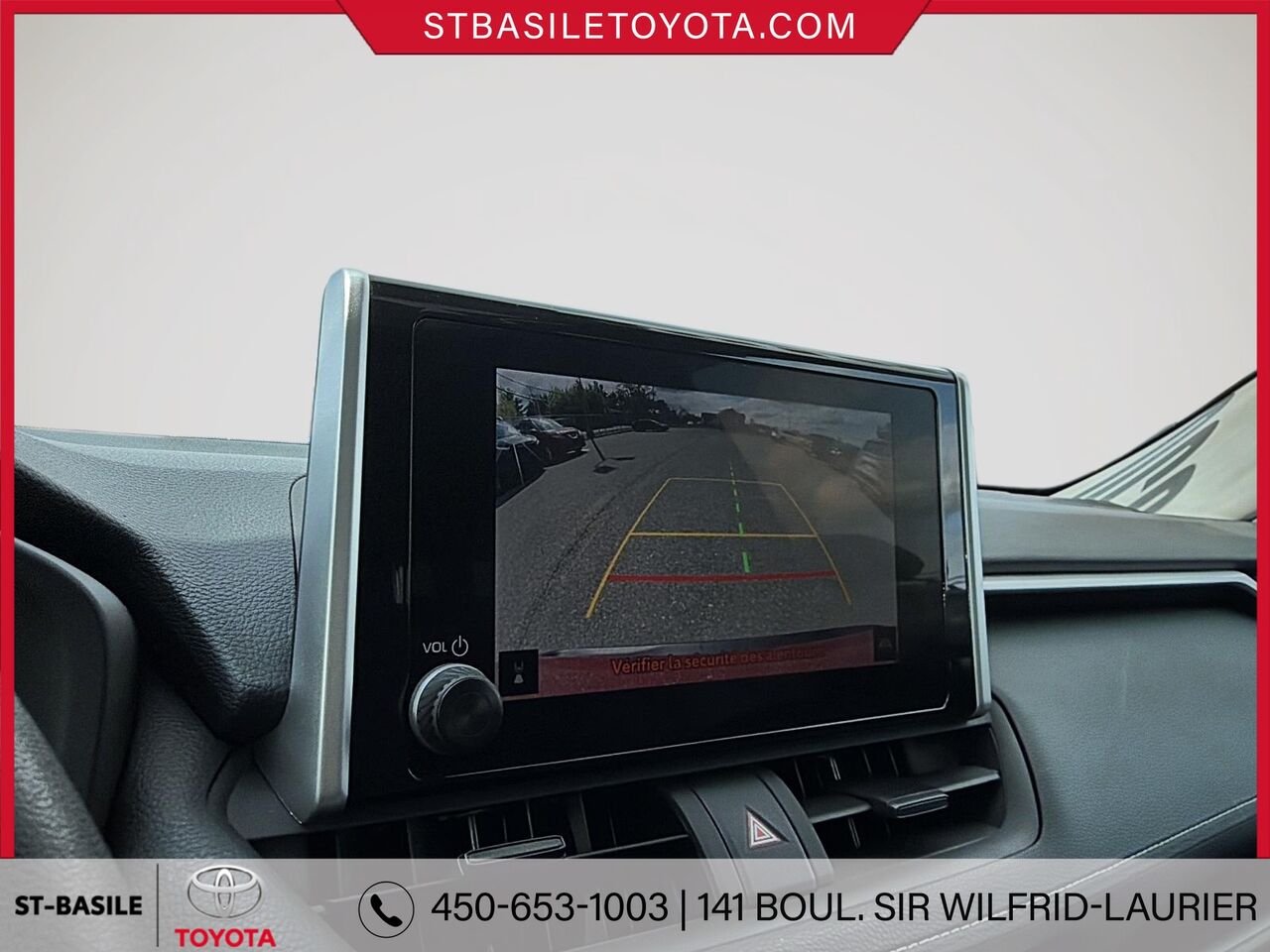 Toyota RAV4 Hybride 2024 Rouge rubis nacré Saint-Basile-le-Grand - photo #19