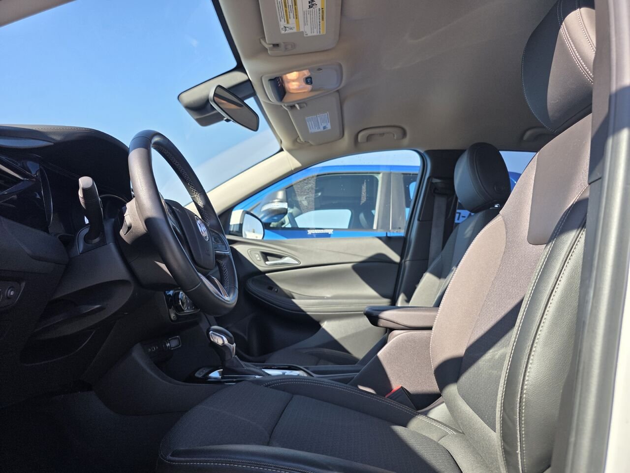 2022 Buick Encore GX Preferred White Rouyn-Noranda - photo #10