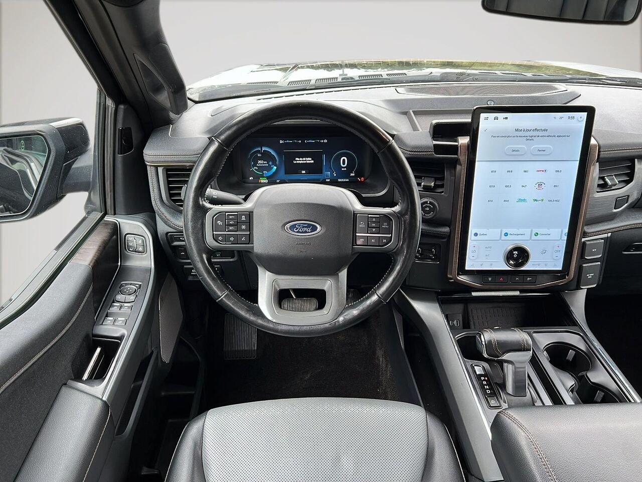 Ford F-150 Lightning LARIAT SuperCrew 4RM LONG RANGE 2022 Noir Québec - photo #13