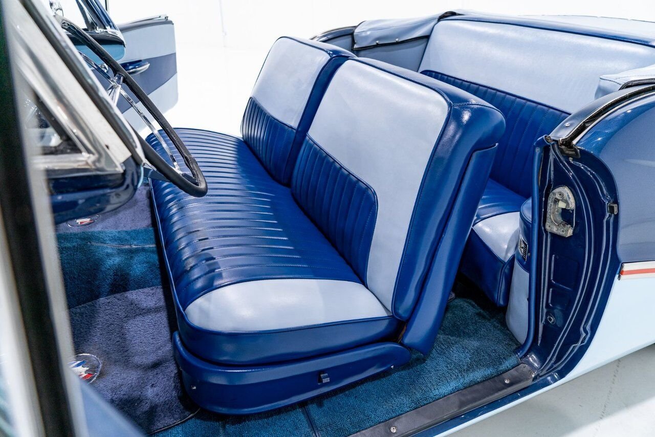 Buick Special 364/300HP NailHead 1 of only 2,056 | PRICE IN USD 1957 Bleu Montréal - photo #8