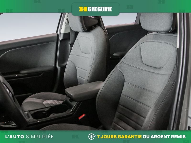 2025 Kia K4 Grey Laval - photo #20