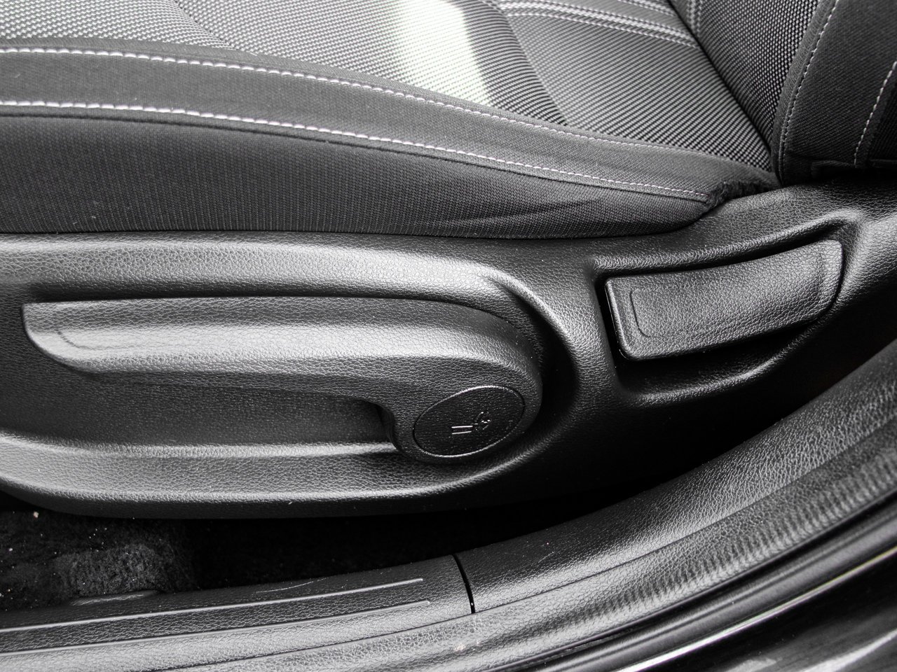 2024 Kia Forte EX IVT Black Sherwood Park - photo #14