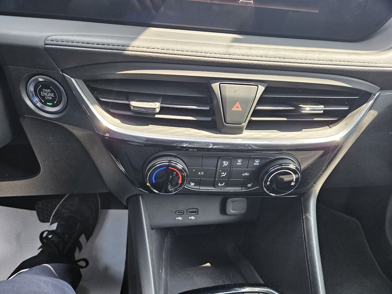 2024 Buick Encore GX Tourisme sport 4 portes TI Grey Thetford Mines - photo #10