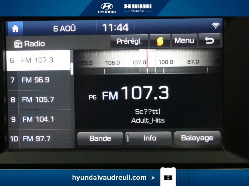 2017 Hyundai Elantra White Laval - photo #24