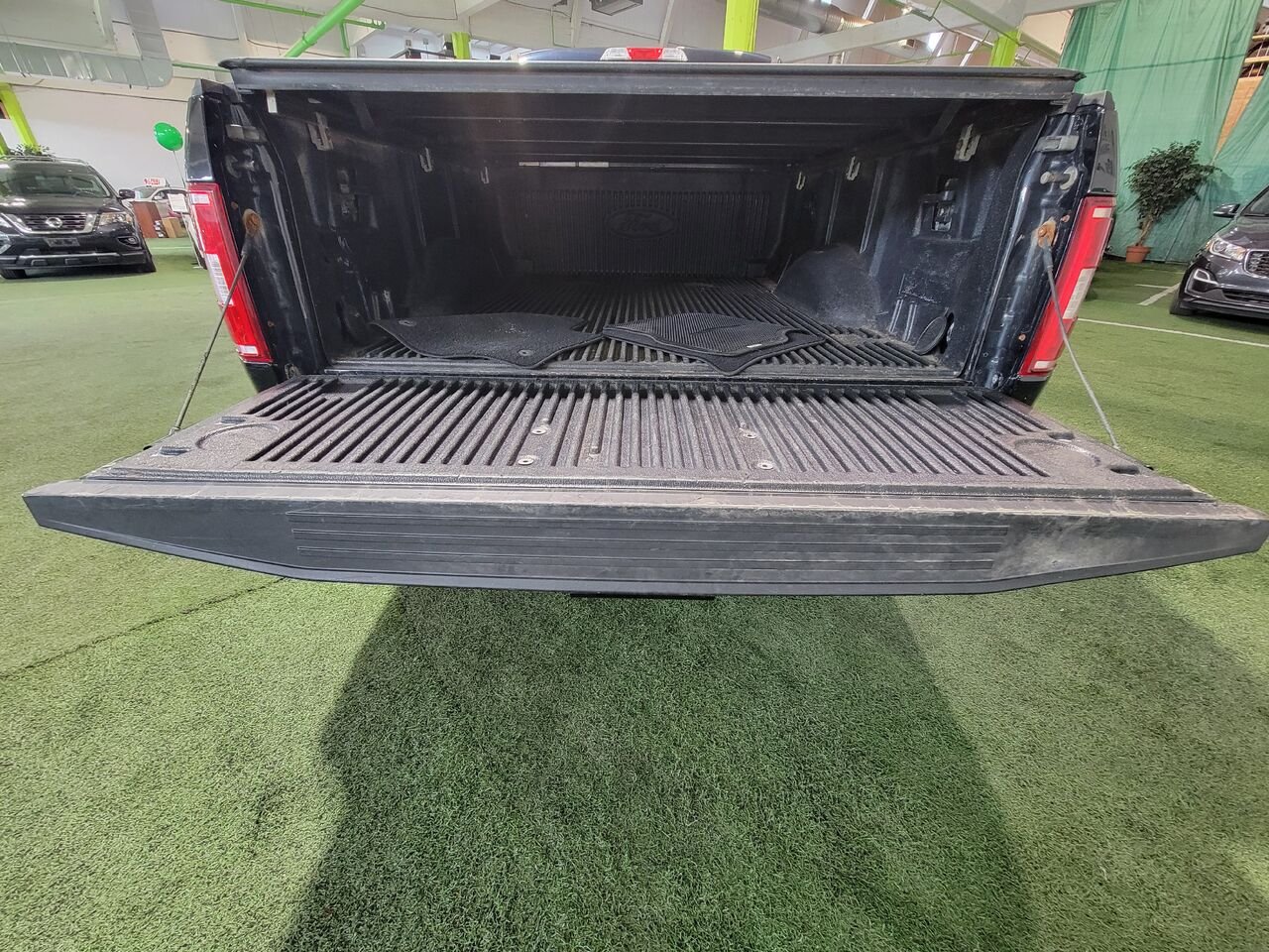 2018 Ford F-150 Black  - photo #13