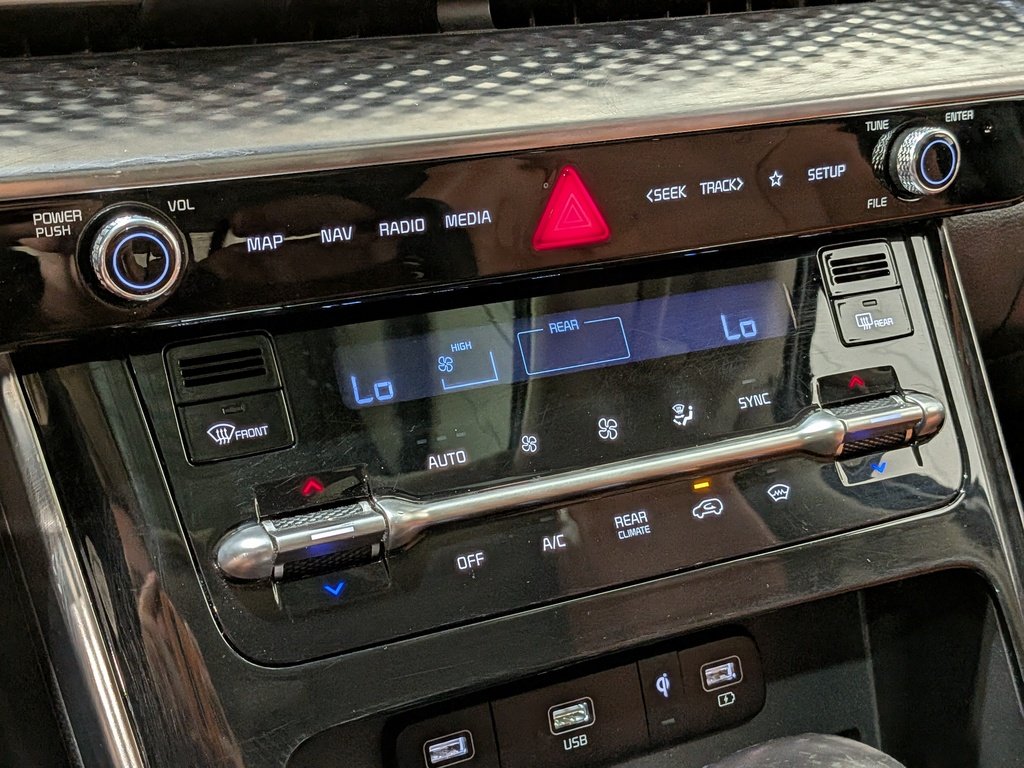 Kia Carnival 2022 Blanc Val-David - photo #28