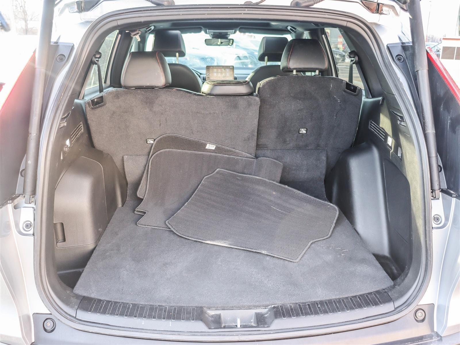 Honda CR-V hybride Touring 2023 Silver Ottawa & Gatineau - photo #18