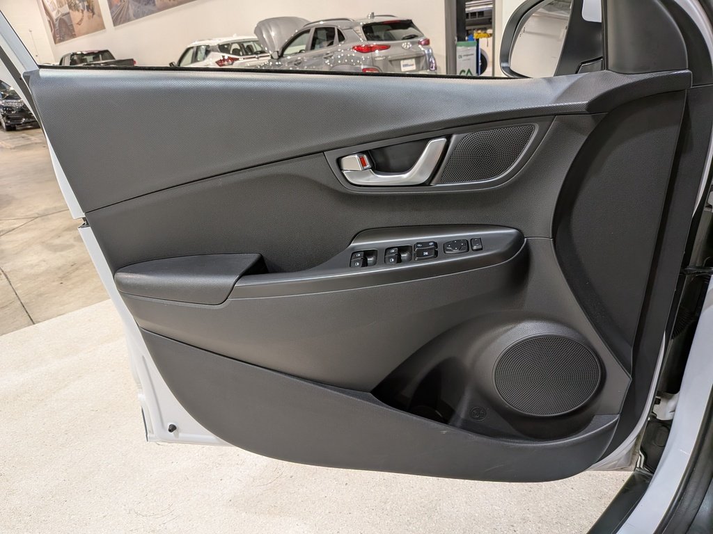 Hyundai Kona électrique 2023 Blanc Val-David - photo #31