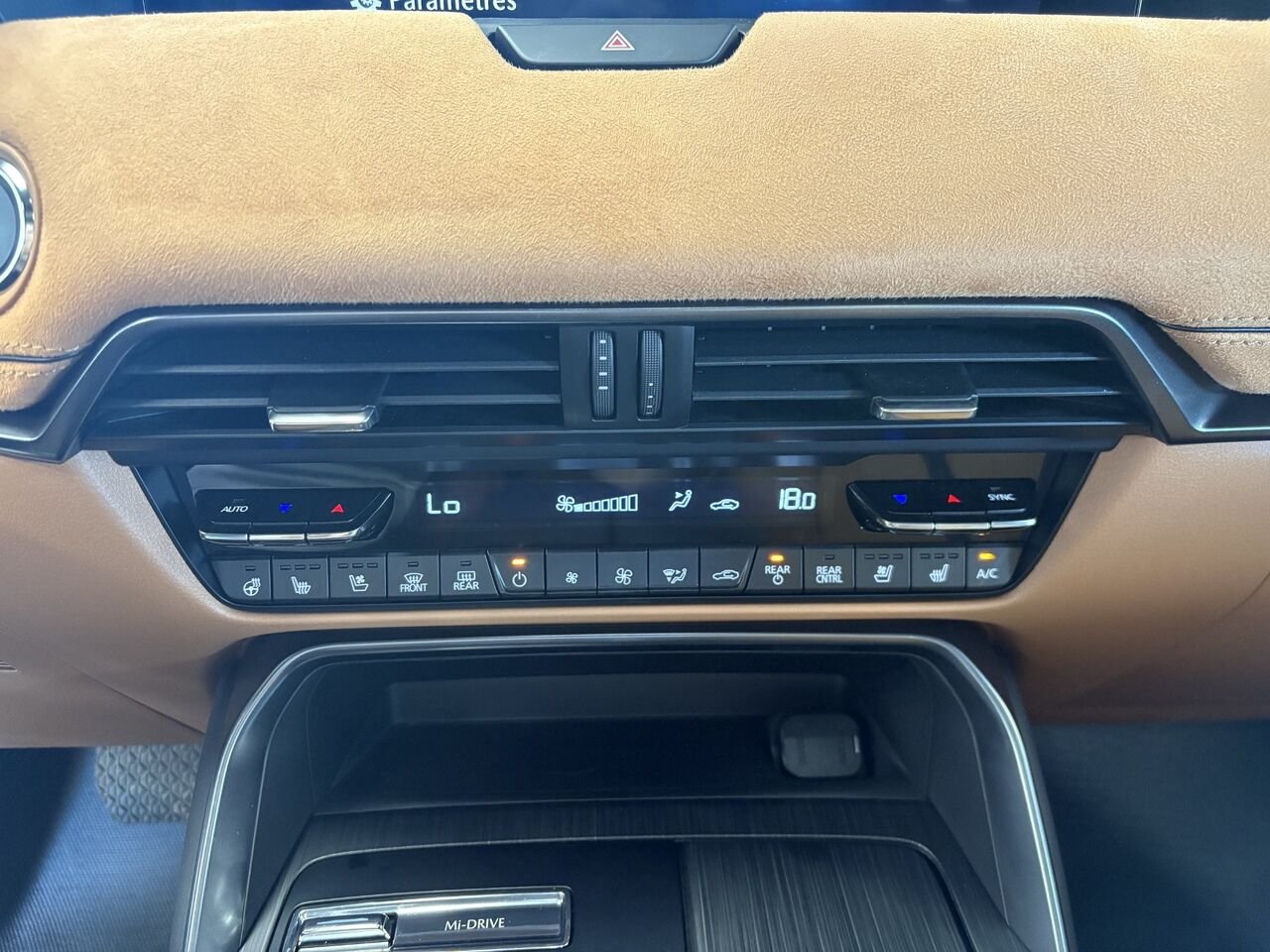 2026 MAZDA CX-70 MHEV Signature TI Jet Black Mica Châteauguay - photo #11
