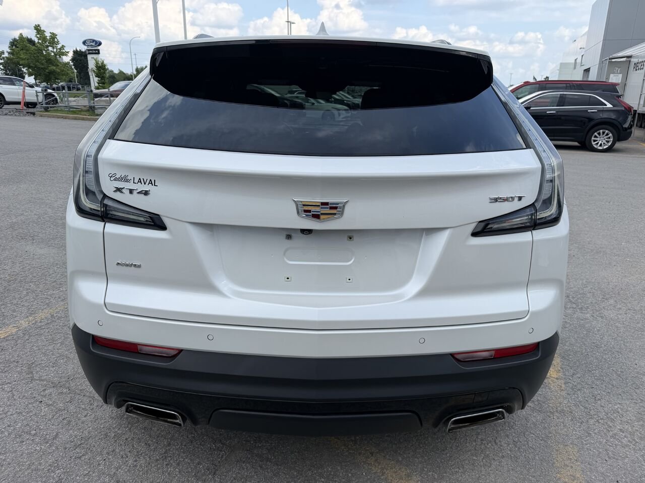 2020 Cadillac XT4 SPORT AWD White Laval - photo #9