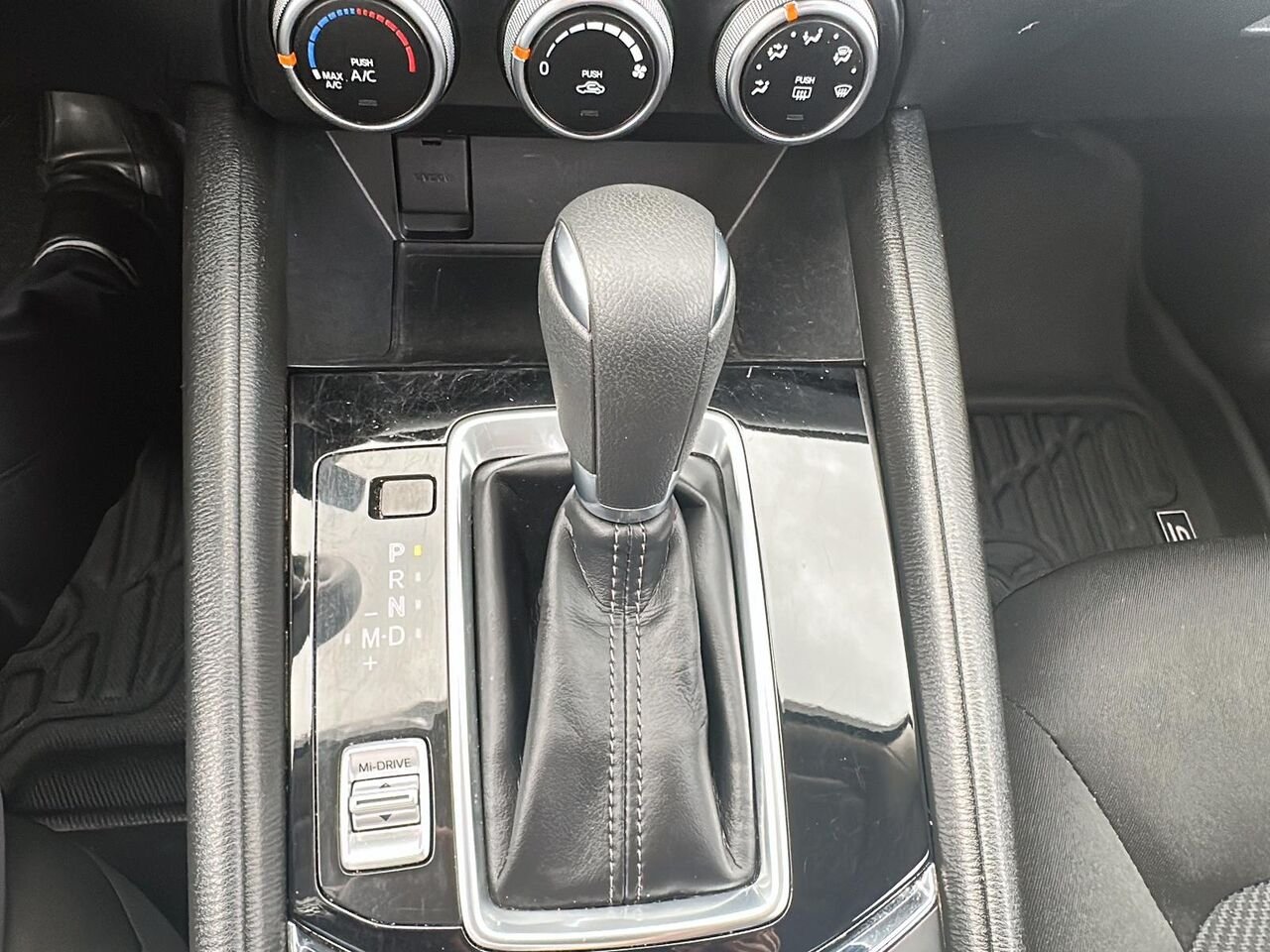 2024 Mazda CX-5 White Rouyn-Noranda - photo #11