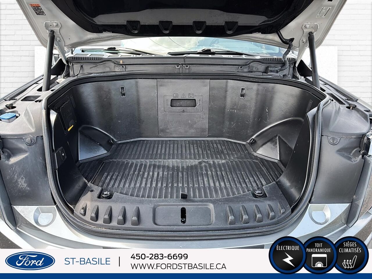 2023 Ford F-150 Lightning Silver Saint-Basile-le-Grand - photo #11