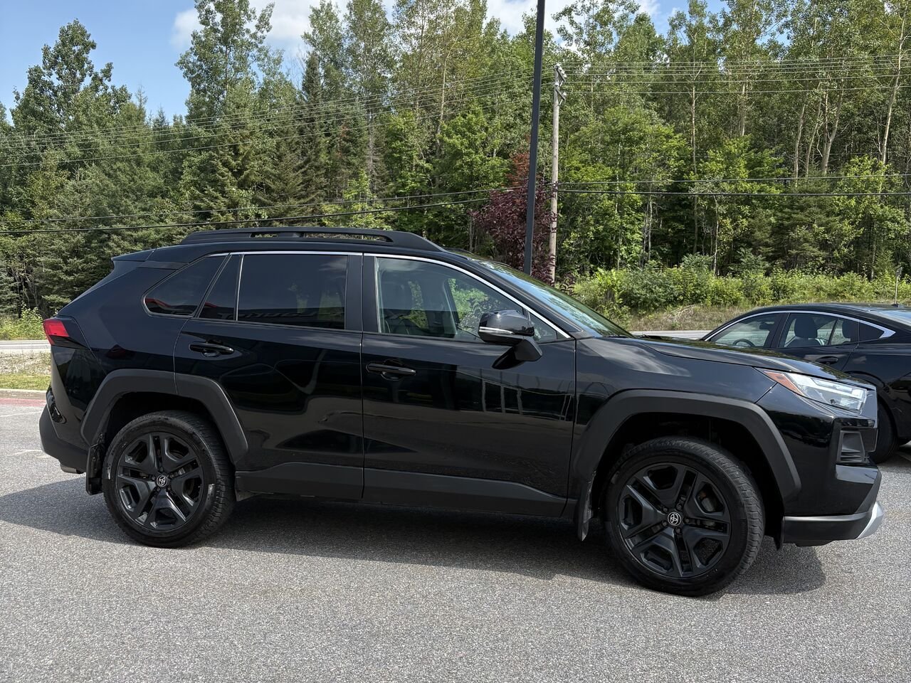 Toyota RAV4 2023 Noir Mont-Laurier - photo #2