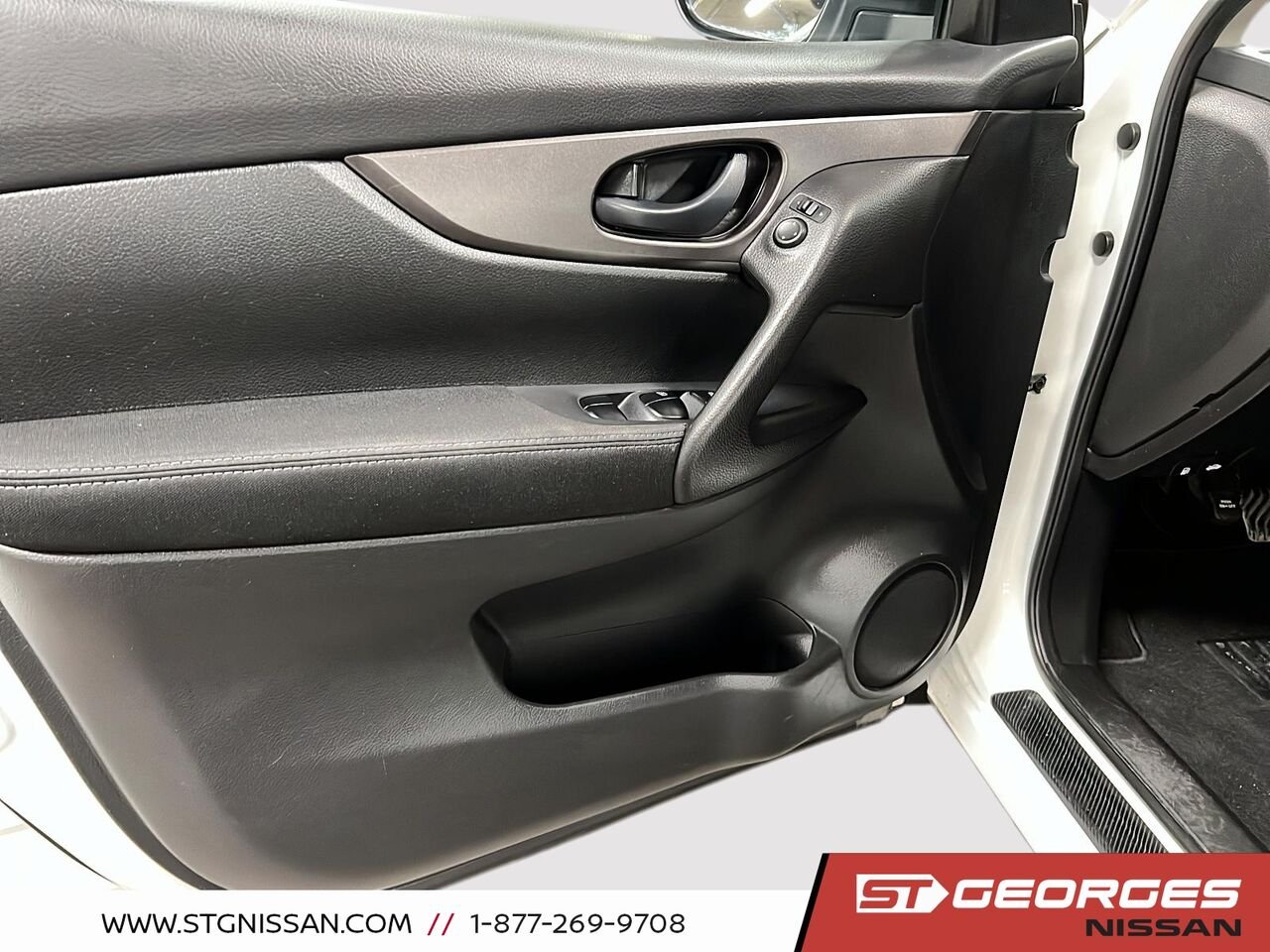 Nissan Qashqai 2018 Blanc Saint-Georges - photo #10