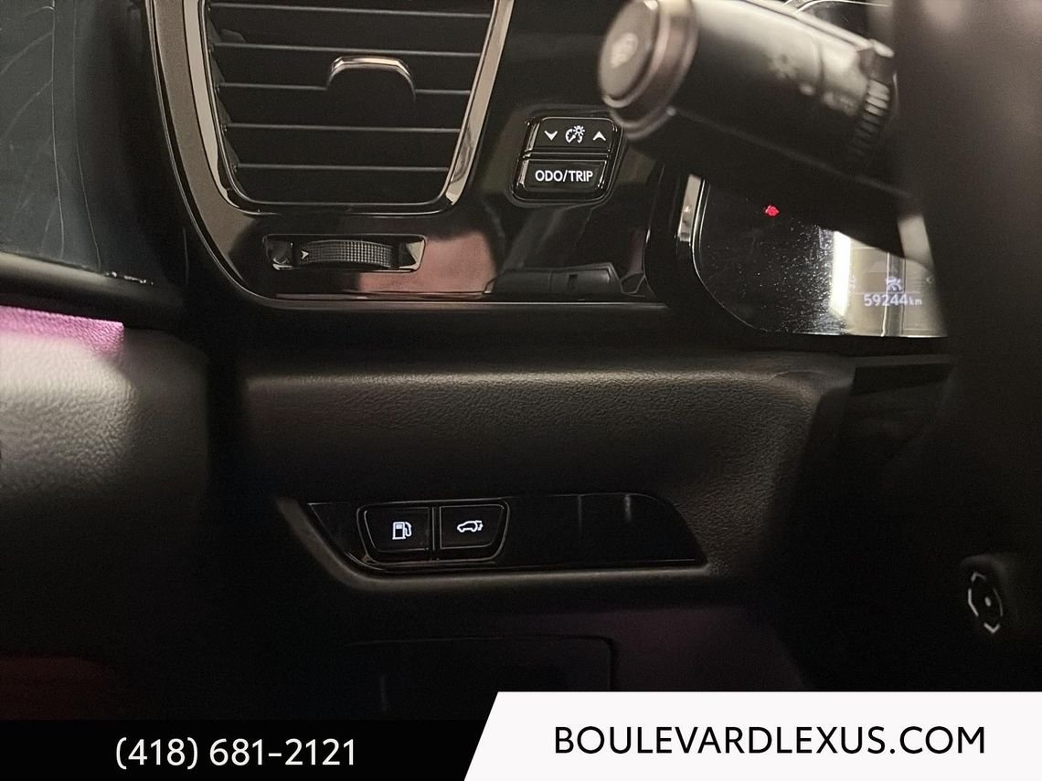 Lexus NX 19460A 2022 Argent Québec - photo #31