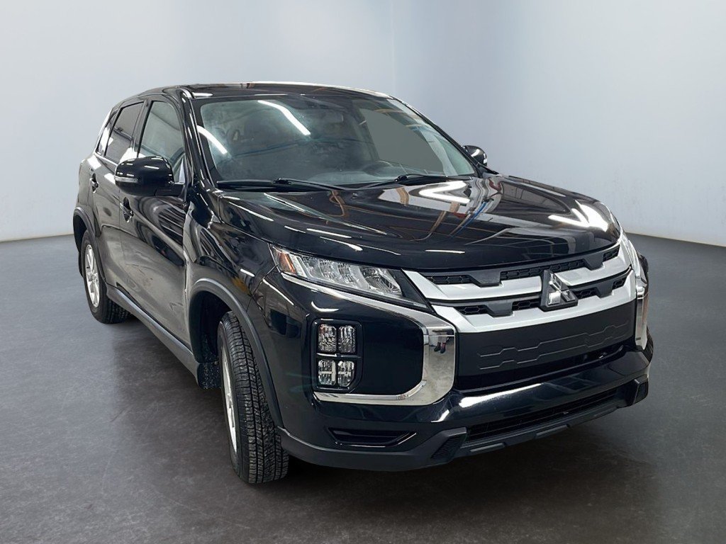 2022 Mitsubishi RVR Black Amos - photo #0