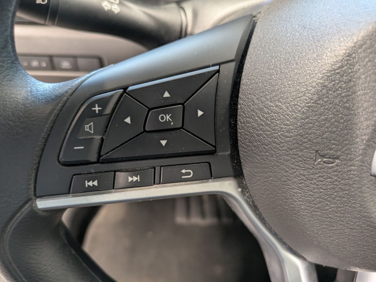 2025 Nissan Sentra Grey Gatineau - photo #5