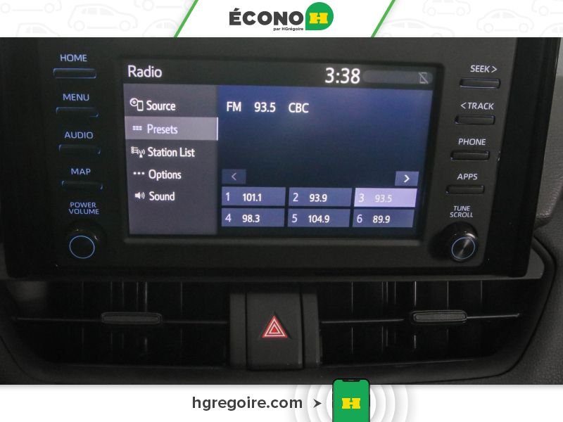 2022 Toyota Rav 4 White Blainville - photo #9
